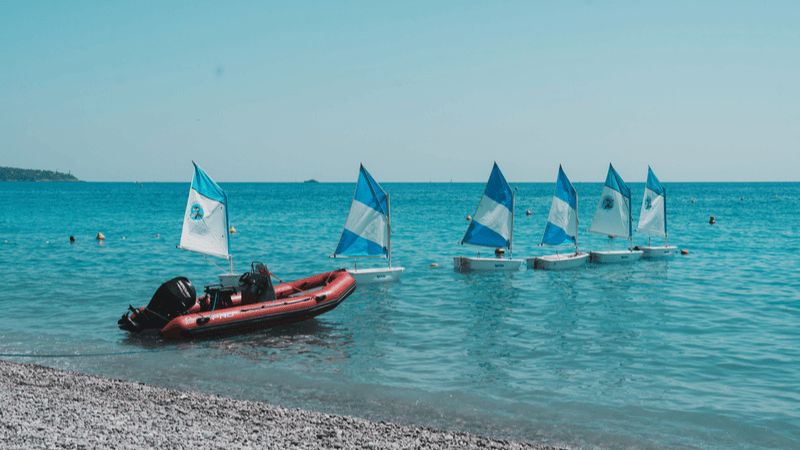 Club de plage Li Rateta Nice – voile kayak planche enfants 8-17 ans