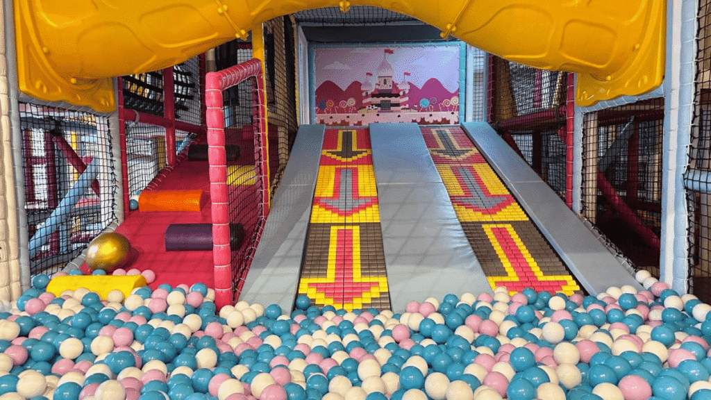 HappyNest Nice – café restaurant family friendly et aires de jeux